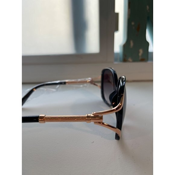 Don\'t Catch Feelings Round Frame‎ Temple Design Sunglasses Black
